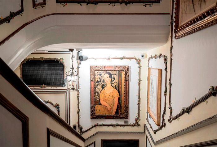 The painting at the Cerruti residence in 2019